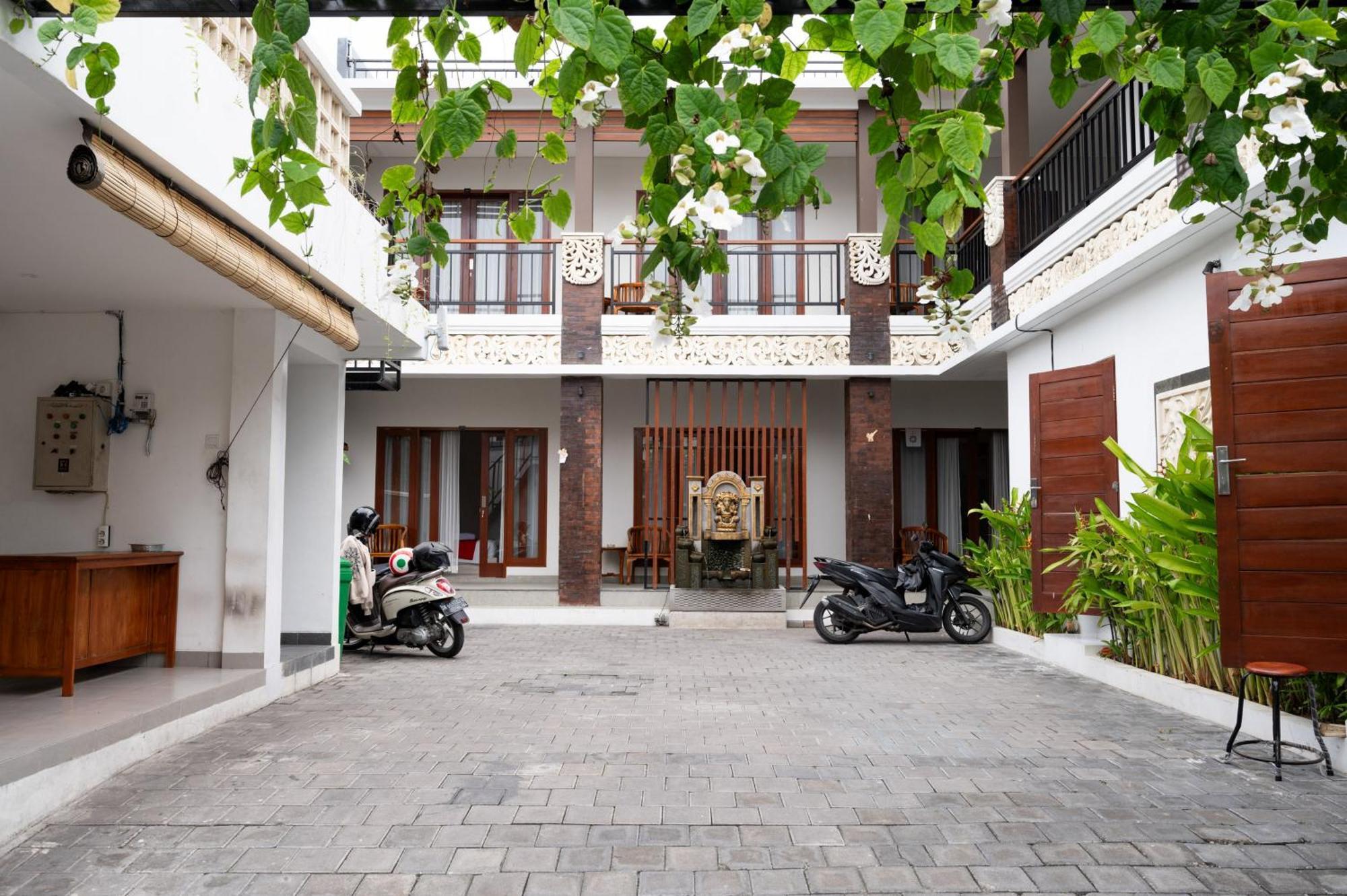 Reddoorz Plus At Yasa'S Living Denpasar Sanur  Ngoại thất bức ảnh