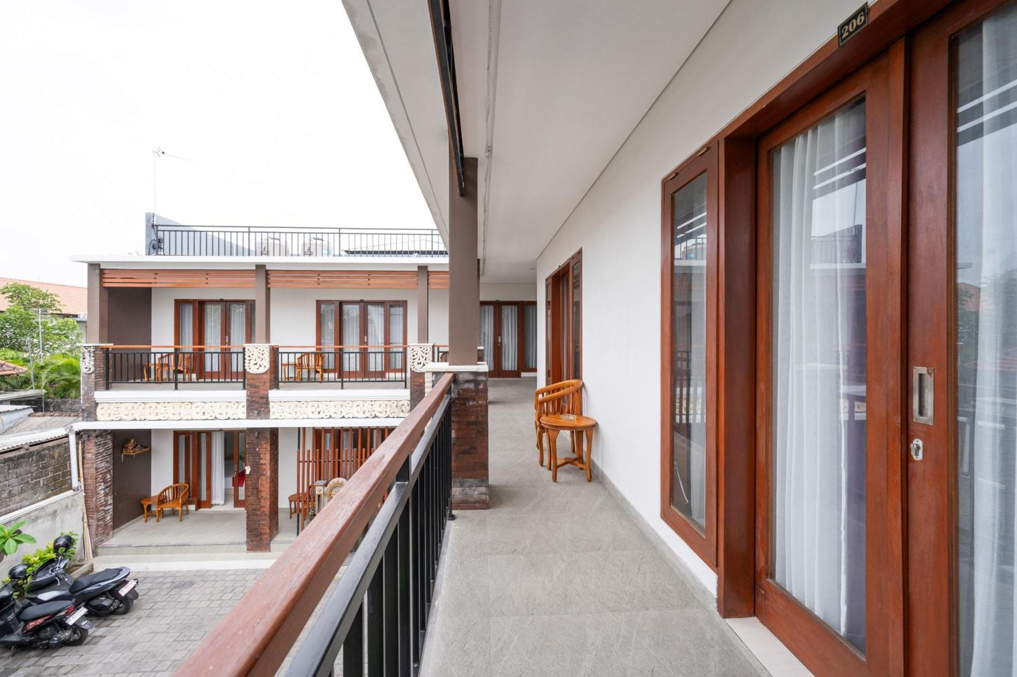 Reddoorz Plus At Yasa'S Living Denpasar Sanur  Ngoại thất bức ảnh